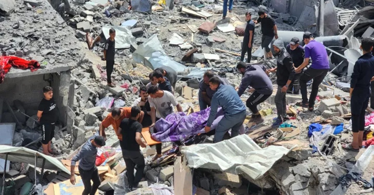 ২৪ ঘণ্টায় অন্তত ১২১ ফিলিস্তিনিকে হত্যা করেছে ইসরায়েল