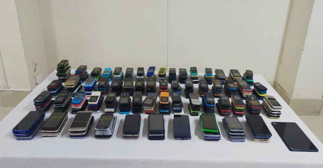 ৪৩ চোরাই মোবাইল উদ্ধার, প্রকৃত মালিক খুঁজছে পুলিশ