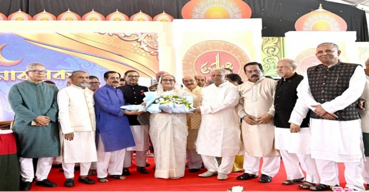 গণভবনে ঈদ শুভেচ্ছা বিনিময় করলেন প্রধানমন্ত্রী