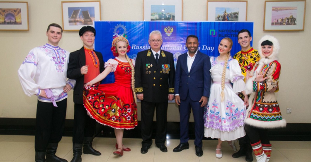 ঢাকায় নেচে-গেয়ে মঞ্চ মাতালেন রুশ শিল্পীরা