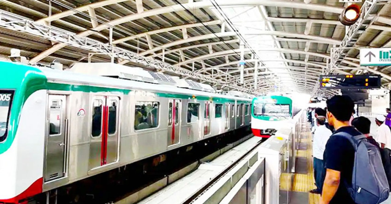 দুদিন বন্ধের পর আজ থেকে চলছে মেট্রো