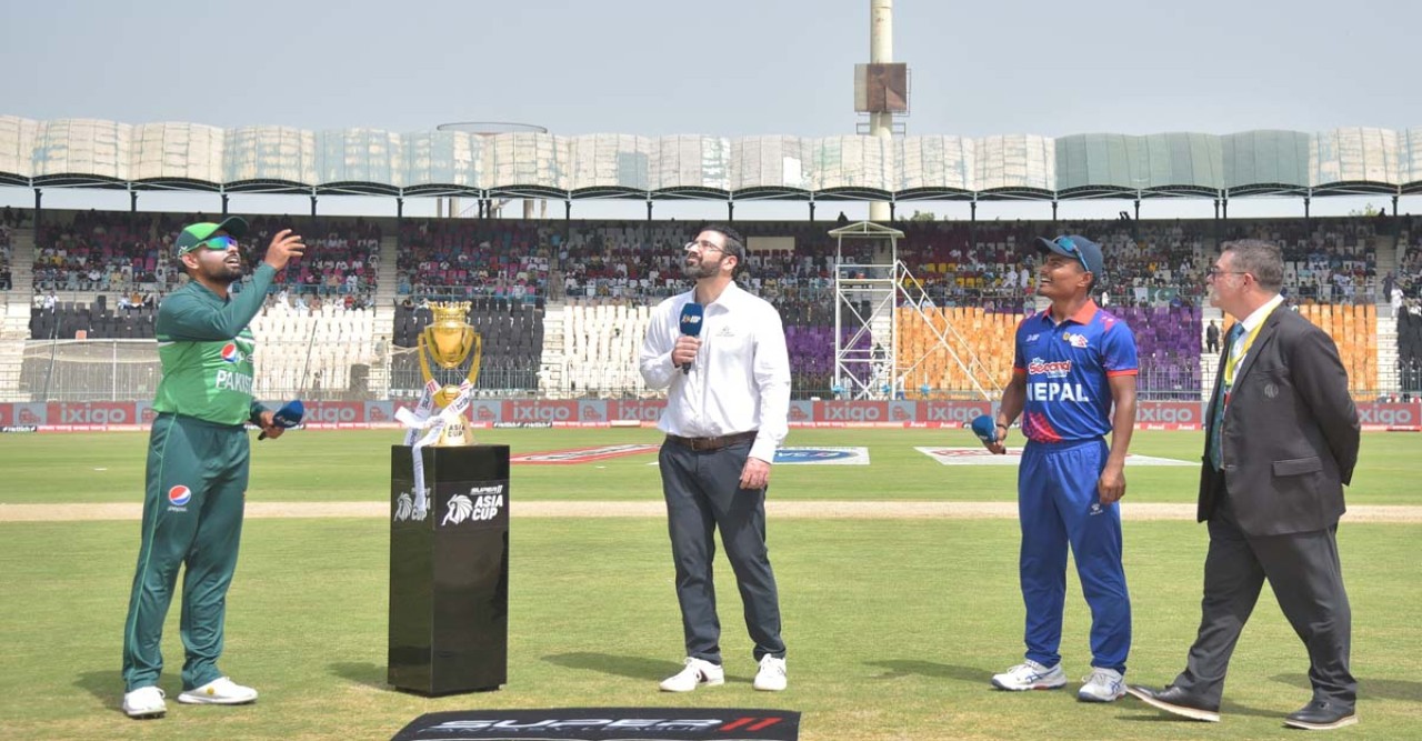 এশিয়া কাপের উদ্বোধনী ম্যাচে ব্যাটিংয়ে পাকিস্তান