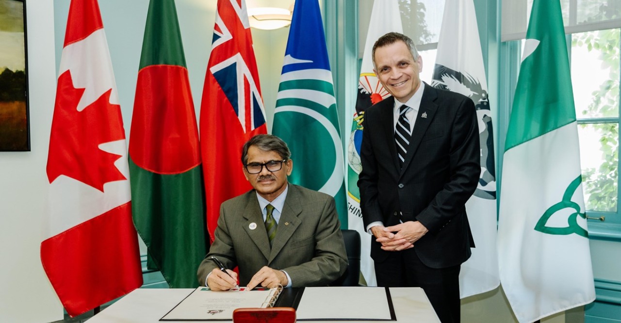 অটোয়ার মেয়রের সঙ্গে হাইকমিশনার খলিলুর রহমানের সাক্ষাৎ