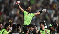 অবিশ্বাস্য জয়ে পিএসএল চ্যাম্পিয়ন রিশাদের লাহোর