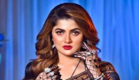 ফের খোলামেলা ছবিতে শ্রাবন্তী, সানি লিওনের সঙ্গে তুলনা!
