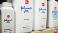 বেবি পাউডার কেলেঙ্কারিতে ৭০ কোটি ডলার ক্ষতিপূরণ জনসনের