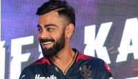 চুপচাপ বসে যাদের কথা শুনতে চান কোহলি