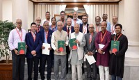 শ্রমিকদের আইনি সুরক্ষা ও স্থায়ী শ্রম কমিশন গঠনের সুপারিশ
