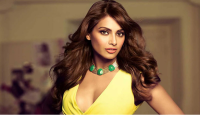 কন্যাসন্তান জন্ম দিলেন বিপাশা বসু