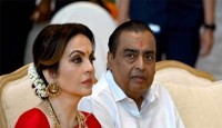 এক বিয়েতে কাড়ি কাড়ি অর্থ ঢালা মুকেশ আম্বানি কত সম্পত্তির মালিক?