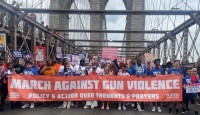 অস্ত্র আইন কঠোর করতে যুক্তরাষ্ট্রজুড়ে লাখো মানুষের বিক্ষোভ